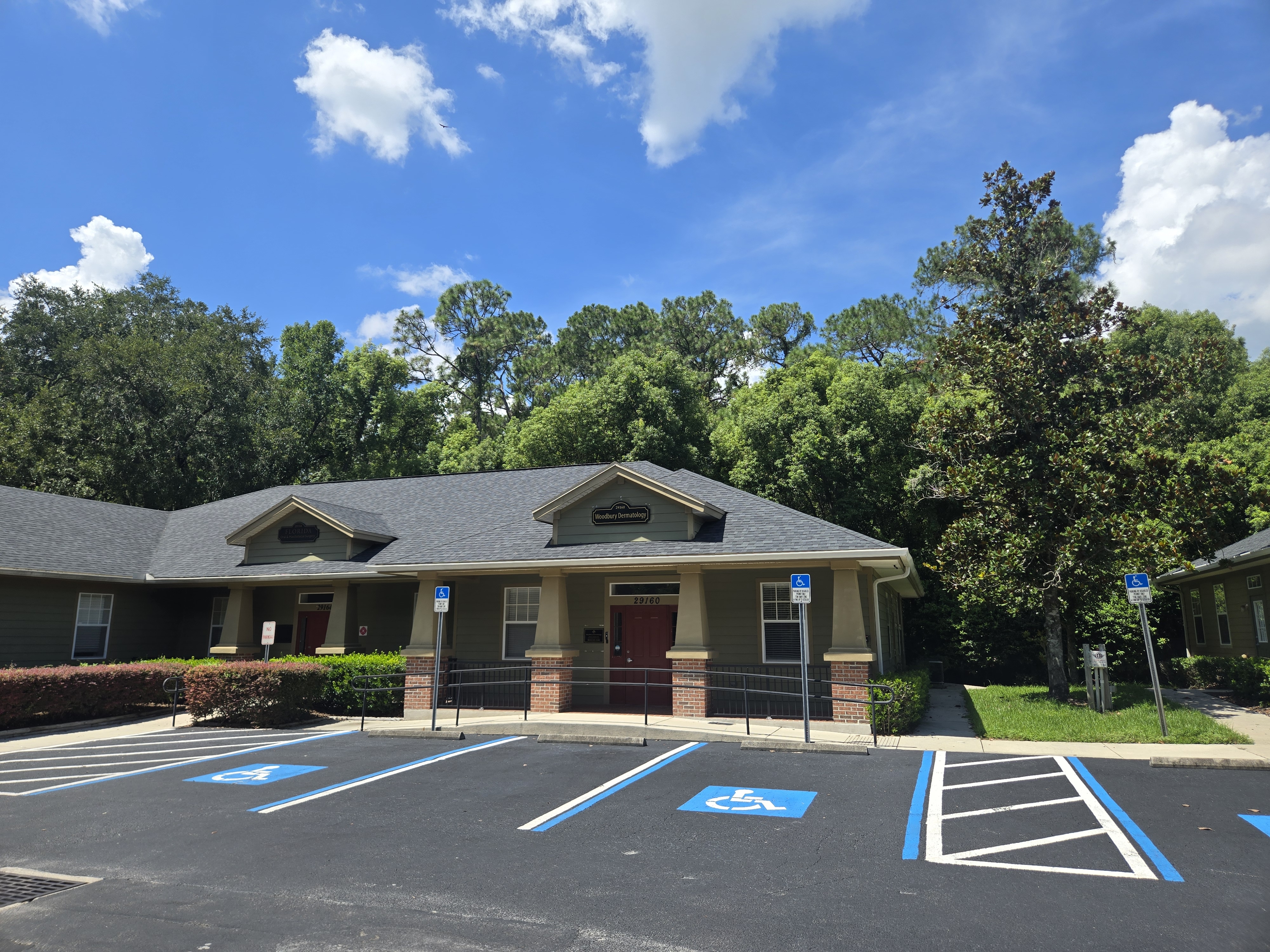 Woodbury Dermatology Clinic Exterior